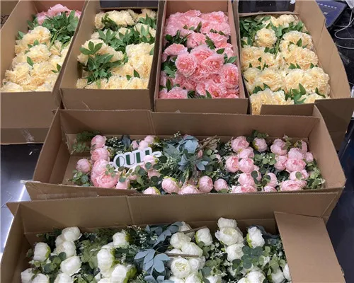 Ouli ganó con éxito un gran pedido de flores artificiales por valor de 30,000 dólares estadounidenses de Canadá