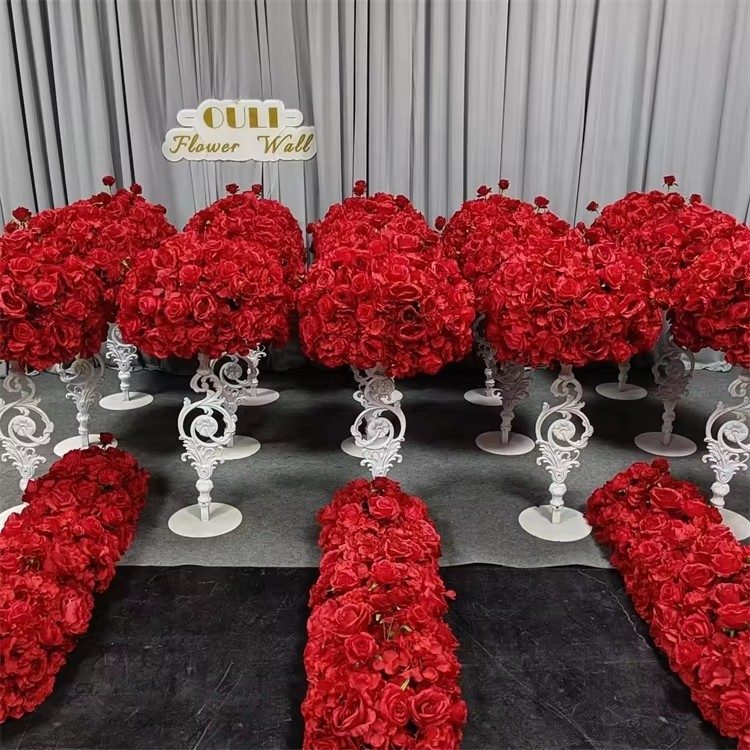 Coloros de bola de flores superiores para decoraciones de boda: tendencias de rojo, blanco y rosa