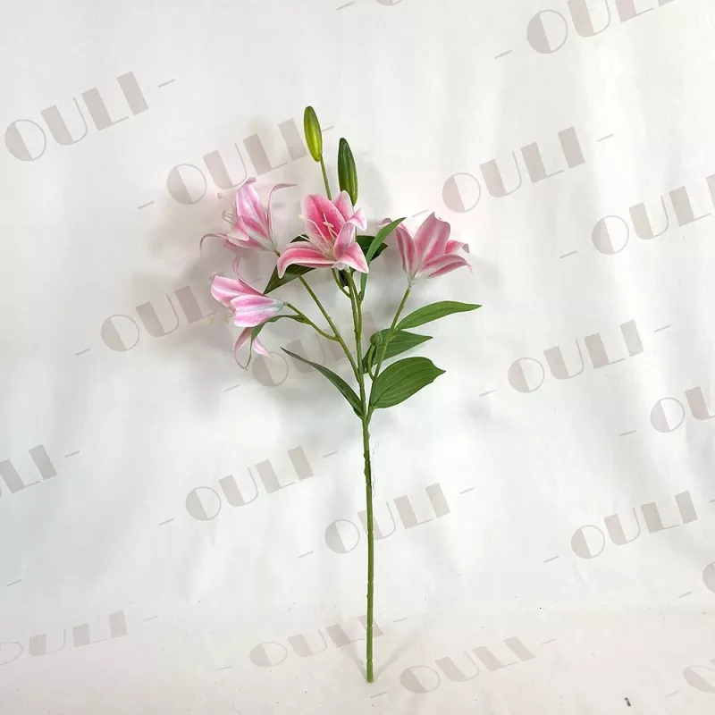 Flores de lirio tigre artificial
