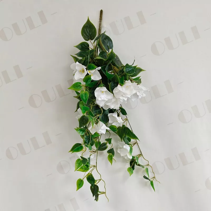 Flores falsas de Bougainvillea colgando