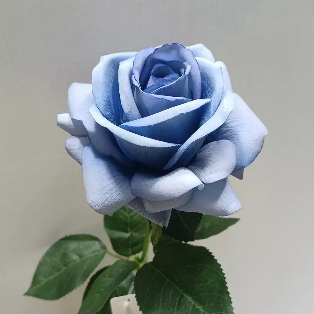 Flor de rosas artificiales de toque real de látex